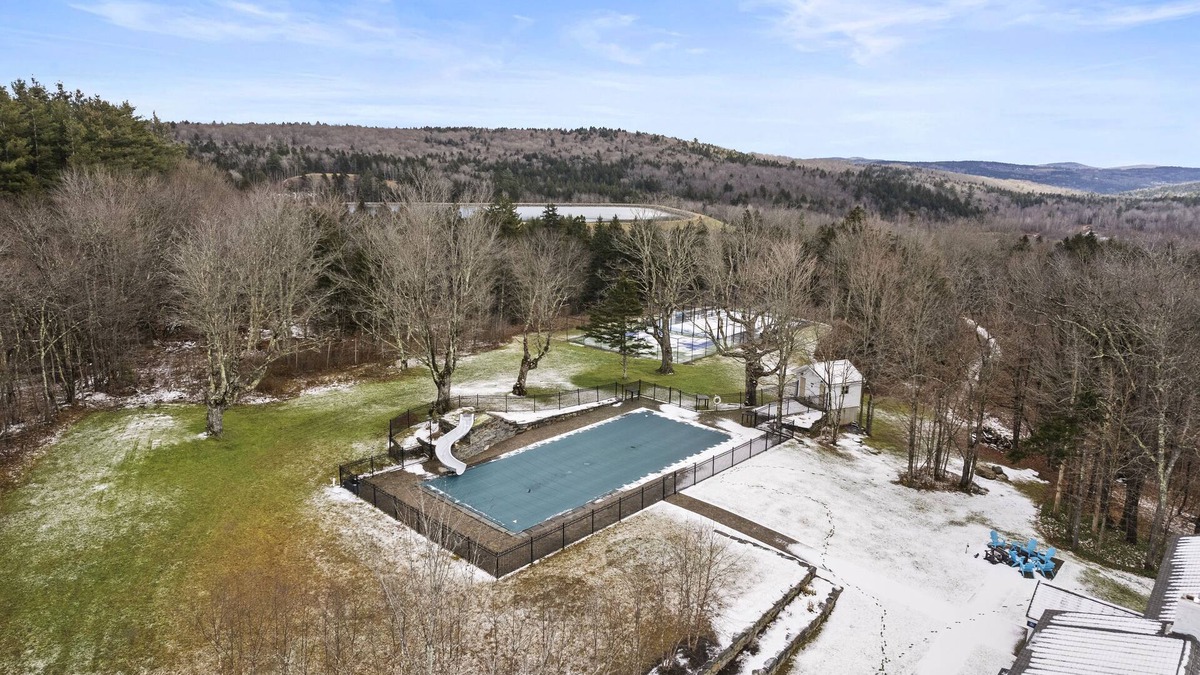 West Dover Hotel | Main Lodge - King - 2nd floor - Room 201n