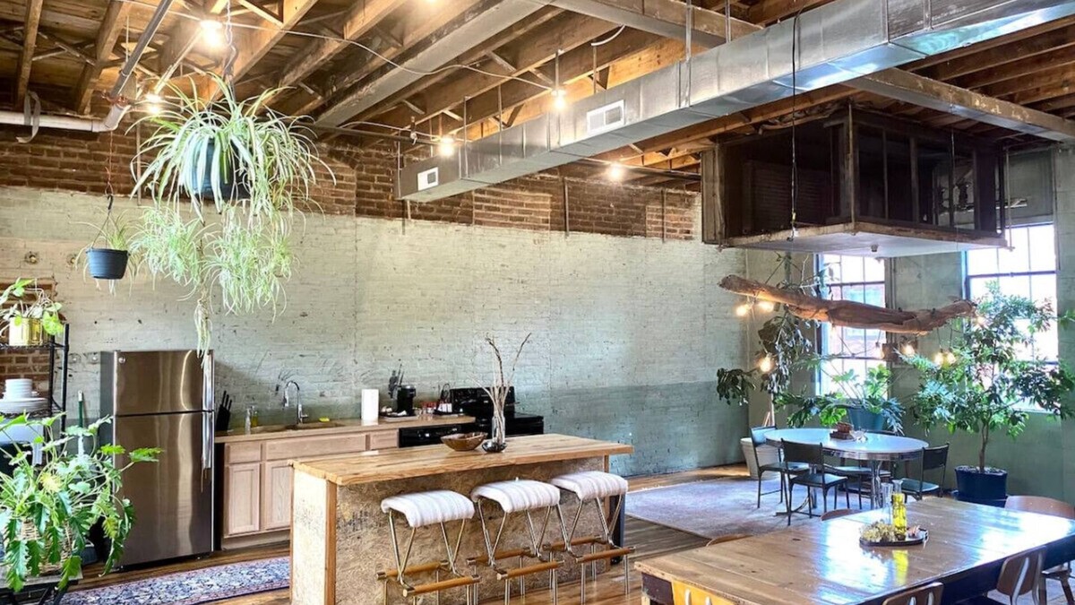 Central Business District Apartment | Main Office Lofts Building - multiple lofts