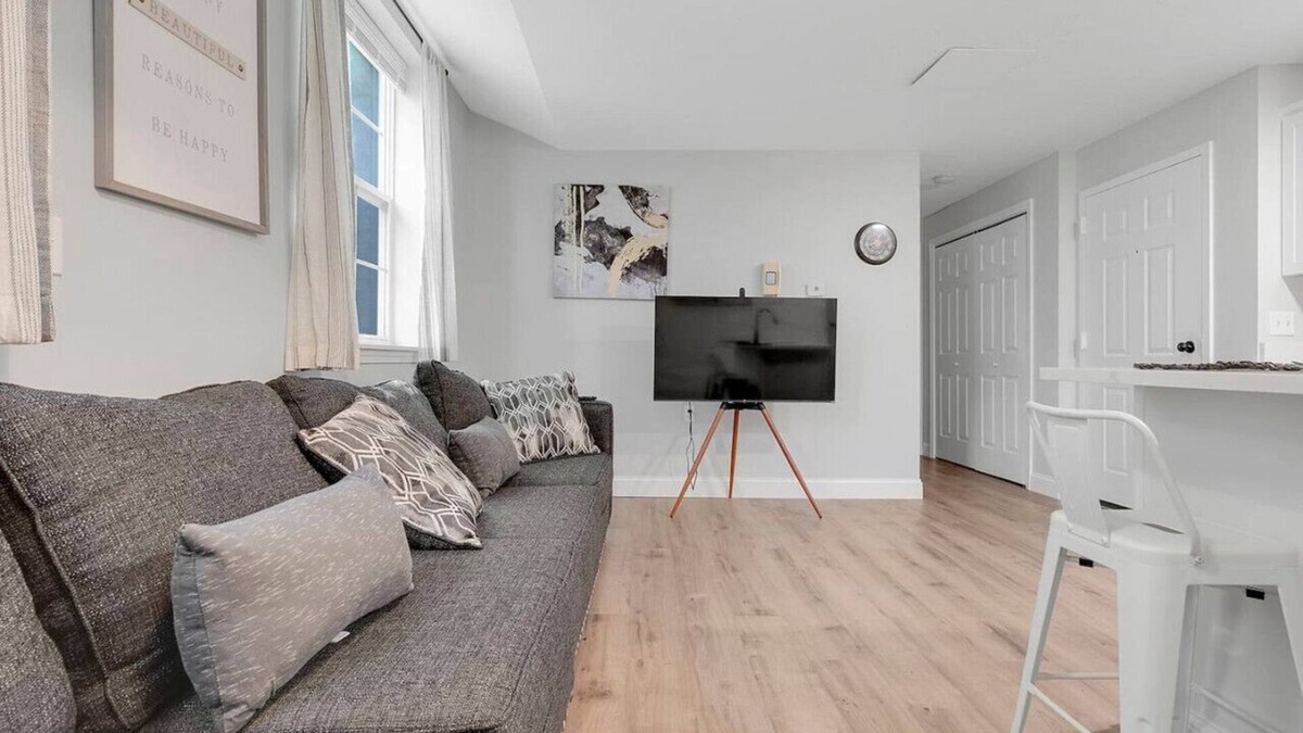 Biddeford Apartment | Maine Retreat: 1BR, Close to Old Orchard Beach