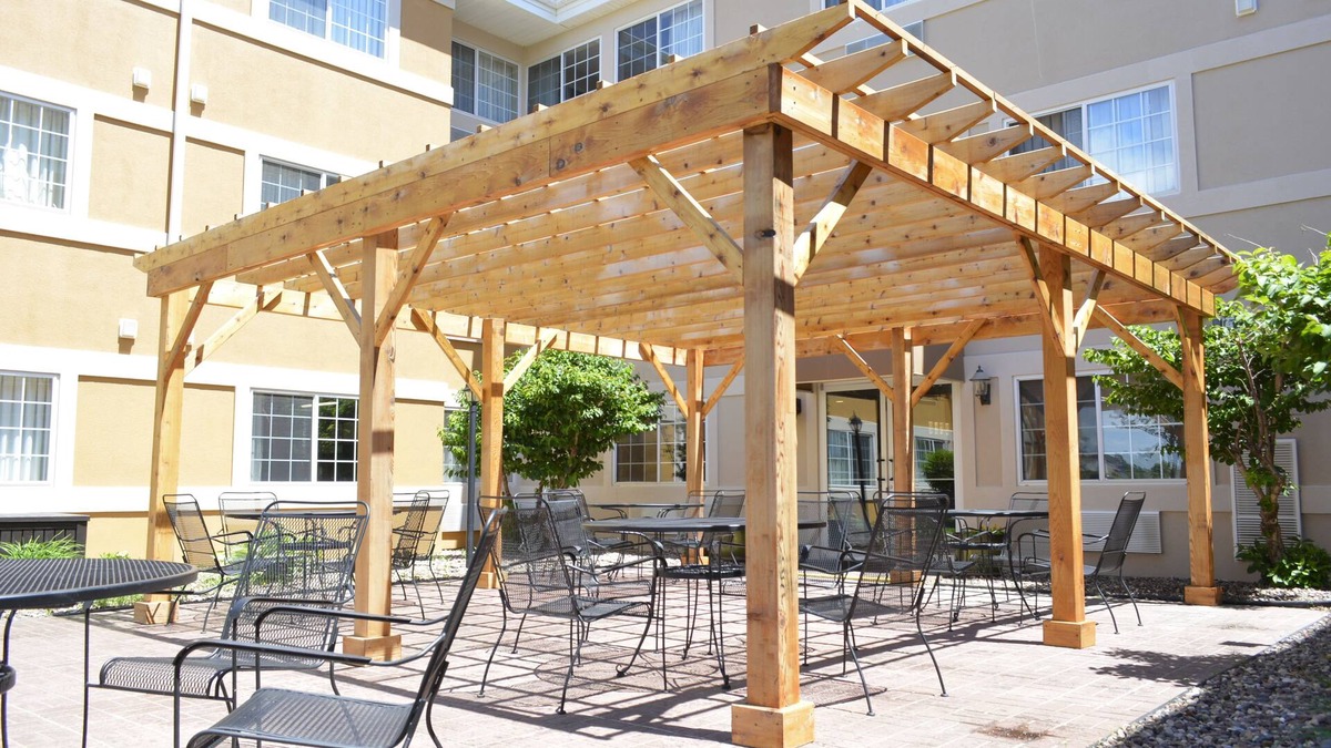 Dubuque Hotel | MainStay Suites Dubuque at Hwy 20