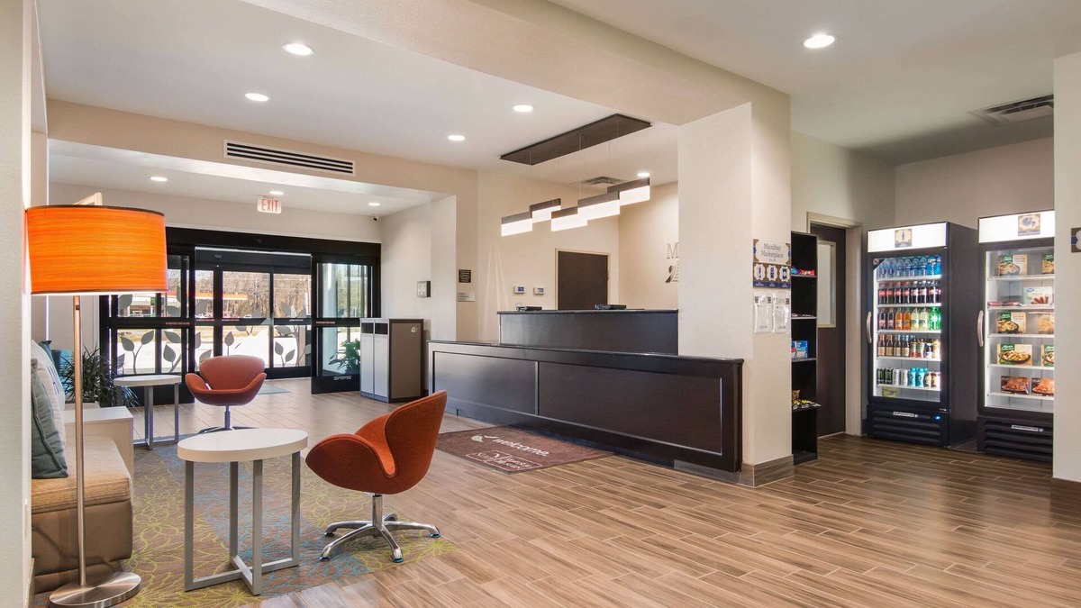 Camden Hotel | MainStay Suites East Camden