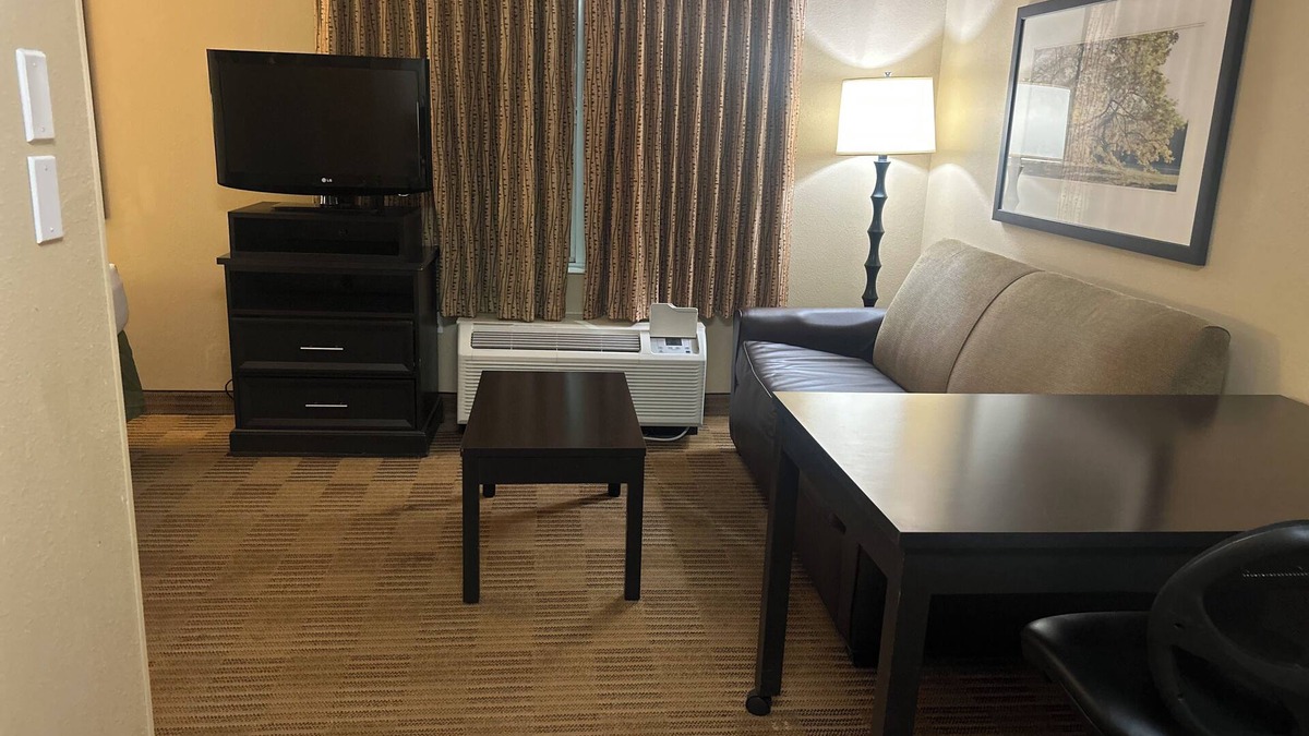 Chantilly Hotel | MainStay Suites Washington Dulles Airport