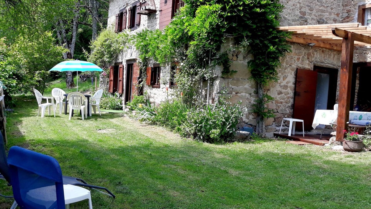 Saint-Pierre-la-Bourlhonne Other | Maison Campagnarde ,parc Clôturé,altitude 1025m