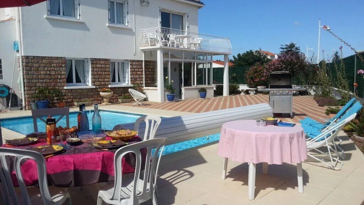 La Faute-sur-Mer Villa | Maison à La Faute sur mer - A 500m du Centre Ville et des Plages Avec Piscine