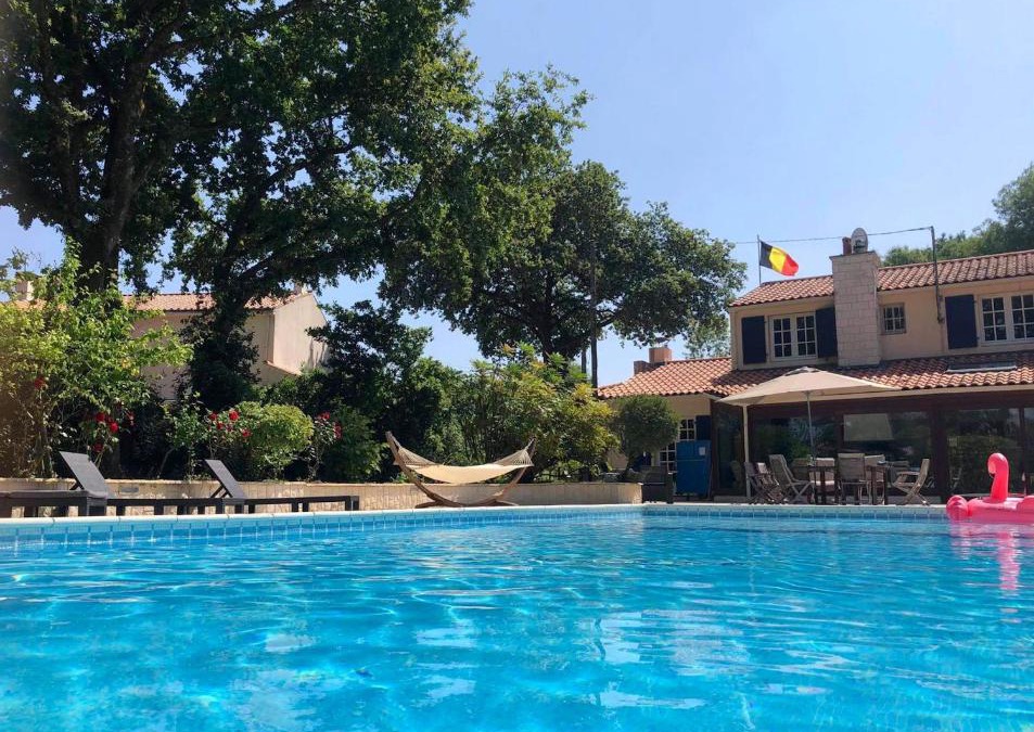 Saint-Georges-de-Pointindoux House | Maison charmante avec piscine privée à Saint-Georges-de-PointindouxC