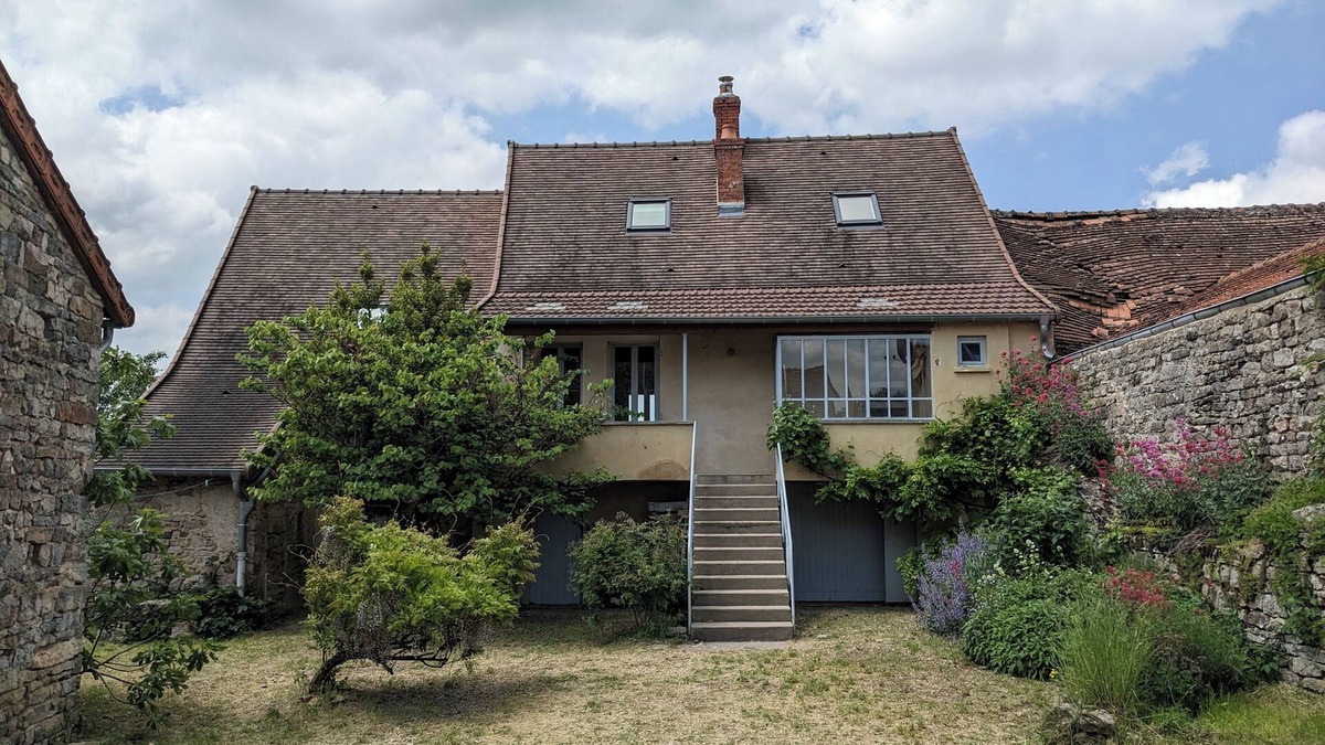 Saint-Maurice-des-Champs House | "Maison des Vignes" - Character House for 8 in quiet village