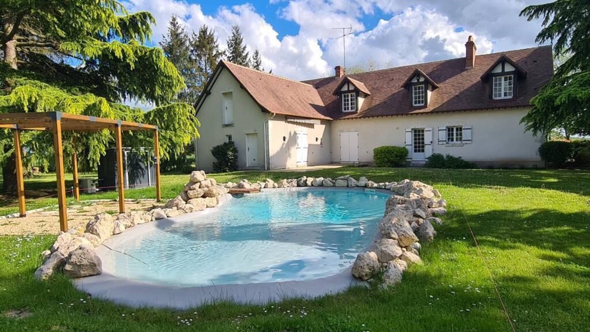 Huisseau-sur-Mauves Apartment | Maison 14 Personnes Avec Piscine