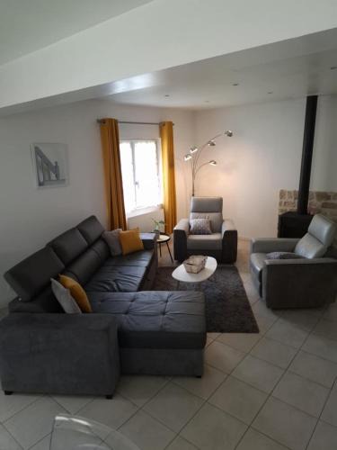 Hermes House | maison 2 chambres 4 lits 15mn Aéroport de Beauvais 5mn du château de la trye