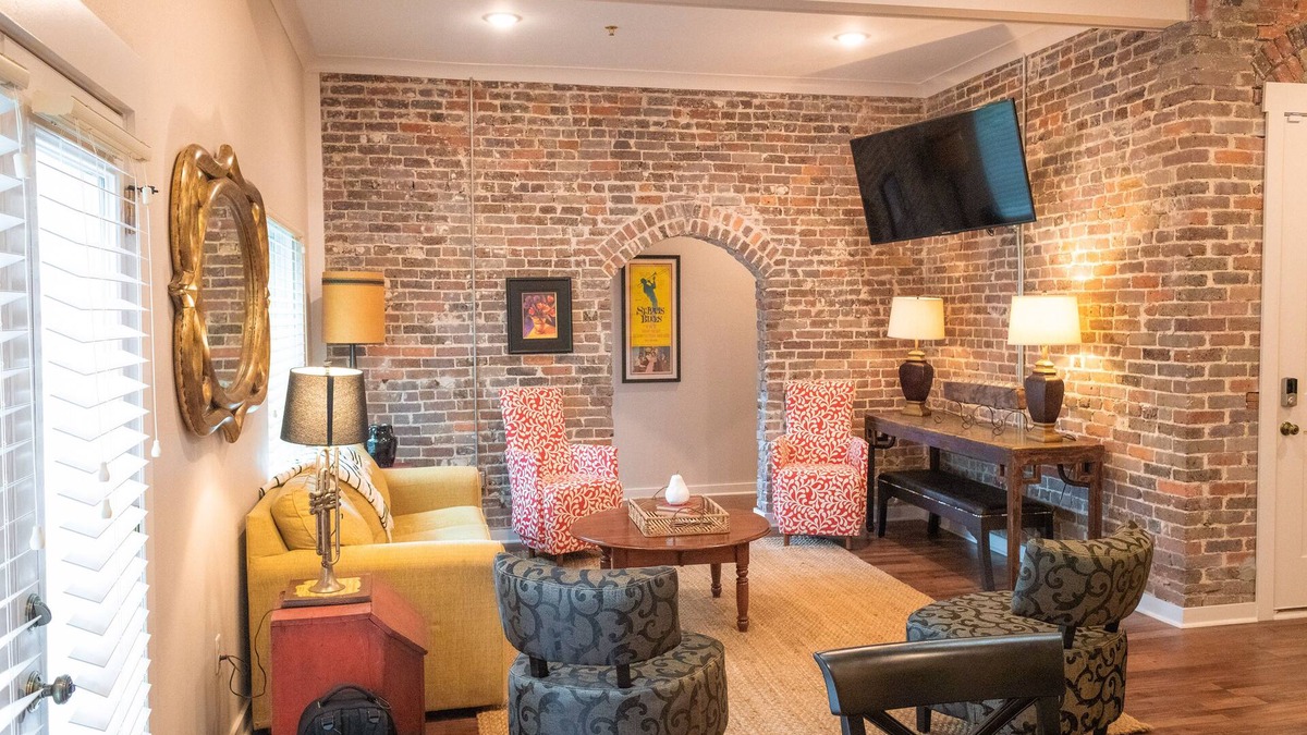 Hot Springs Condo | Maison 226, Louis Armstrong Suite