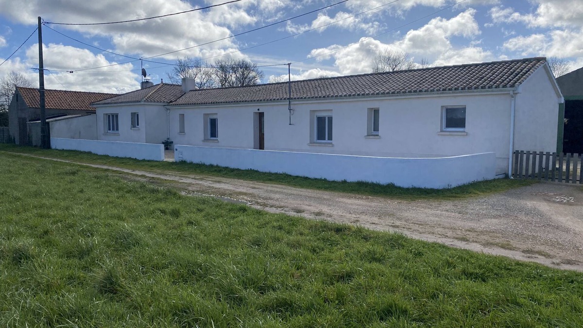Soullans House | Maison 3 Chambres en Pleine Campagne à 15 mn de la mer !