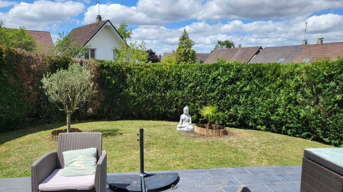 Meulan-en-Yvelines House | Maison 4 Chambres 35 Minutes Site Jop