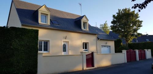 Fontaine-Henry House | Maison, 5km de la mer