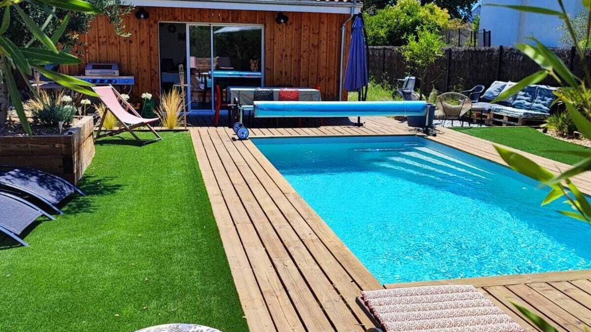 Eysines House | Maison 6/8 Pers, Jardin Piscine au Calme à 5 km de Bordeaux