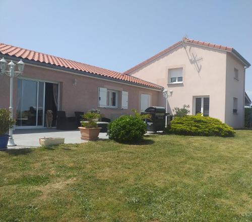 Valprivas Apartment | Maison a la campagne