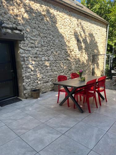 Saint-Jean-le-Blanc Apartment | Maison au bord de la Loire