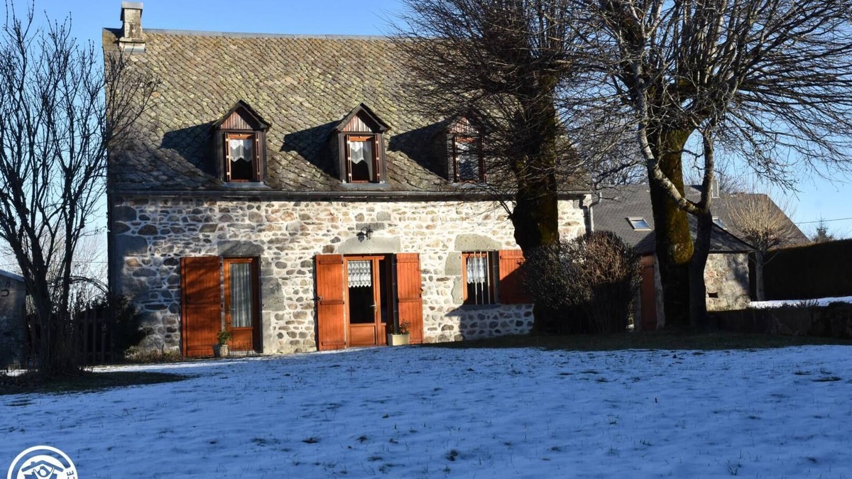 Tauves House | Maison au Cœur de la Campagne