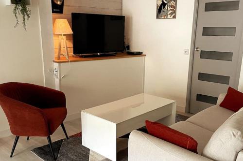 Macornay Apartment | Maison au coeur du village