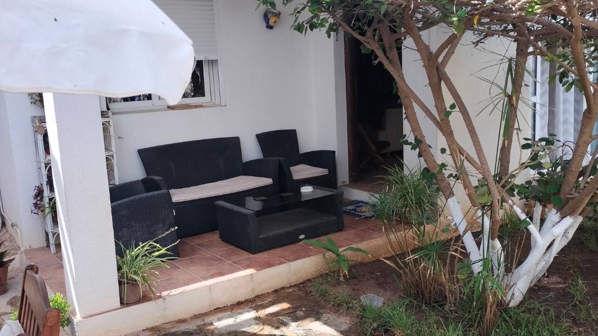 Ain El Turk House | Maison au Fond du Jardin