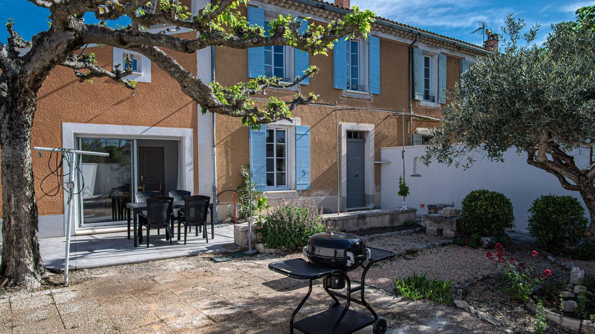 L'Isle-sur-la-Sorgue House | Maison avec jardin proche du centre-ville Isle-sur-la-Sorgue