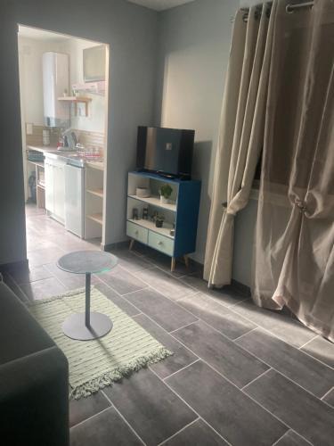 La Reole Apartment | Maison avec accès piscine et jacuzzi