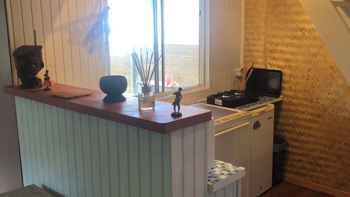 Ha'apiti House | Maison Avec Jardin Clôturé et Jacuzzi Privé Proche Spot de Surf Haapiti