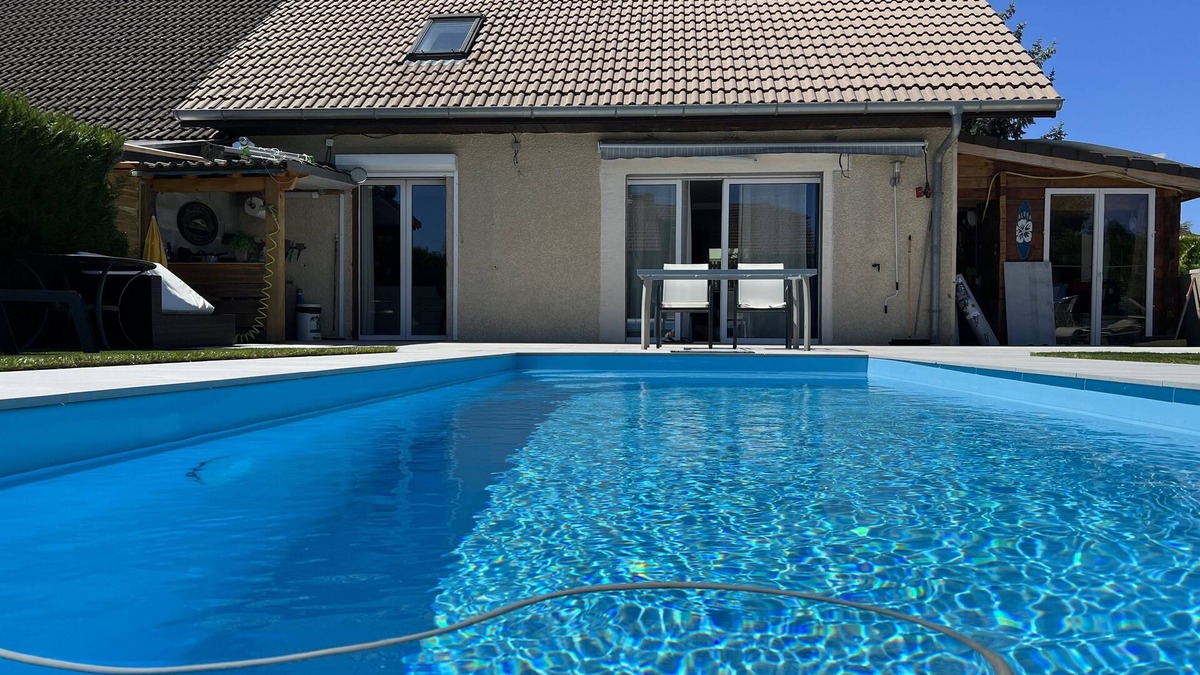Metz-Tessy House | Maison Avec Piscine et Jaccuzzi au Calme à Deux pas D'annecy