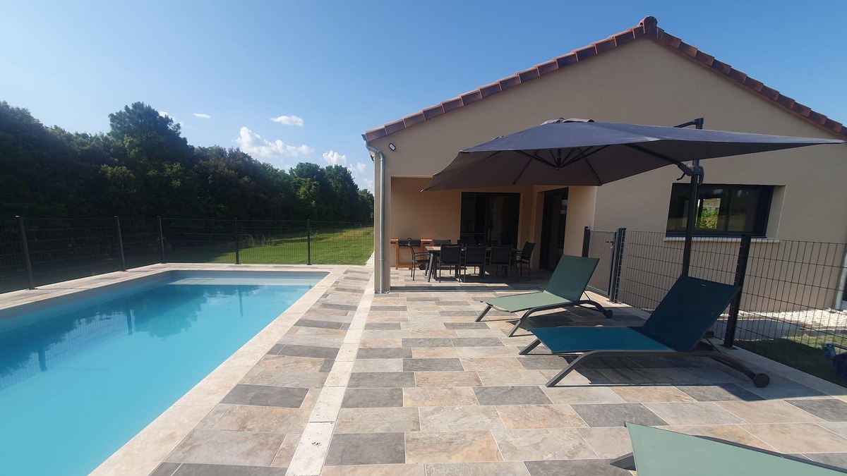 Saint-Crepin-et-Carlucet House | Maison Avec Piscine