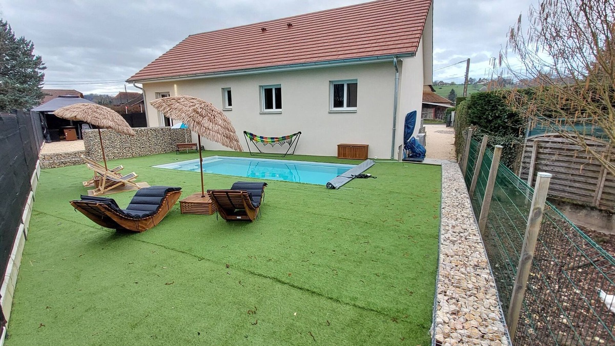 Granieu House | Maison Avec Piscine Proche Station de ski