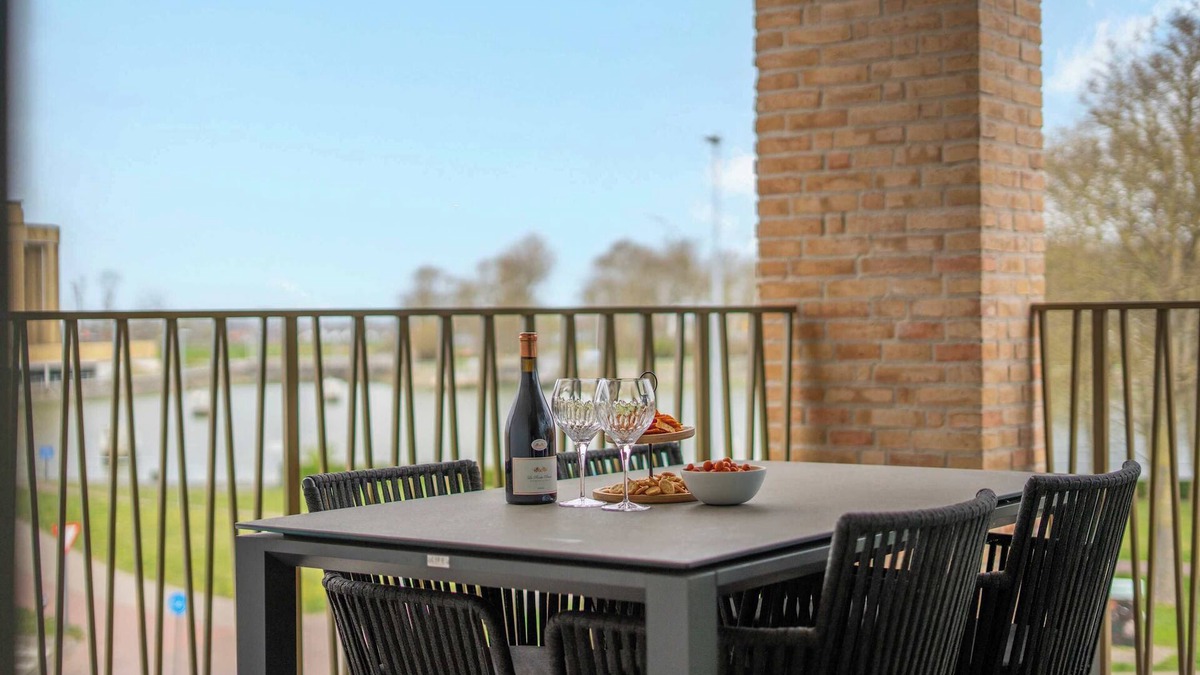 Nieuwpoort Apartment | Maison Babette - with view on Kaai Nieuwpoort