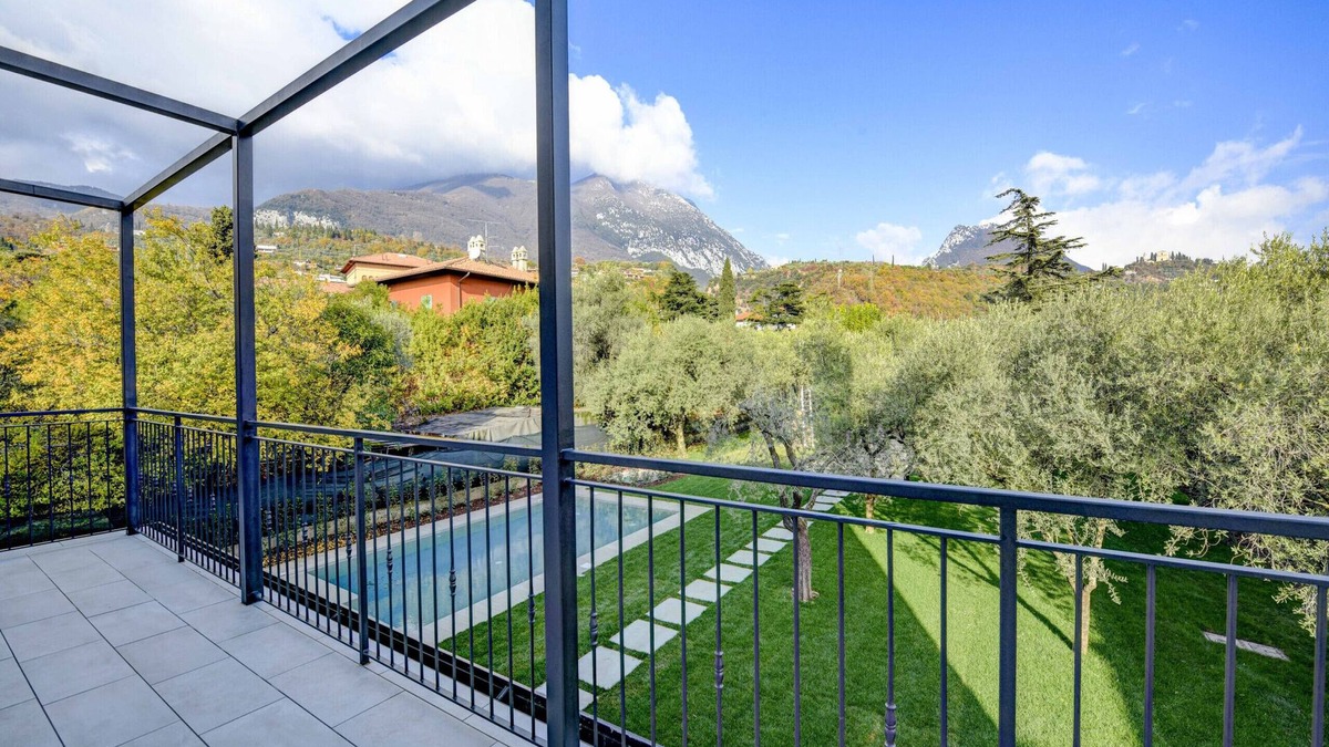 Toscolano Maderno Apartment | Maison Bellini 4 with pool and near to the lake