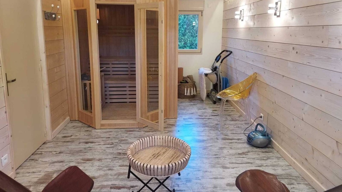 Marigny House | Maison Bien-être Avec Sauna - les 4 Saisons - Lac de Chalain