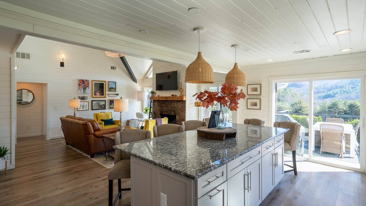 Dillard Cottage | Maison Blanche Cottage @ Julep Farms