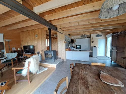 Mur-de-Bretagne House | Maison Bord de lac de Guerledan