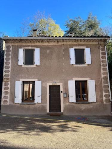 Lasalle House | Maison cévenole typique et son jardin suspendu