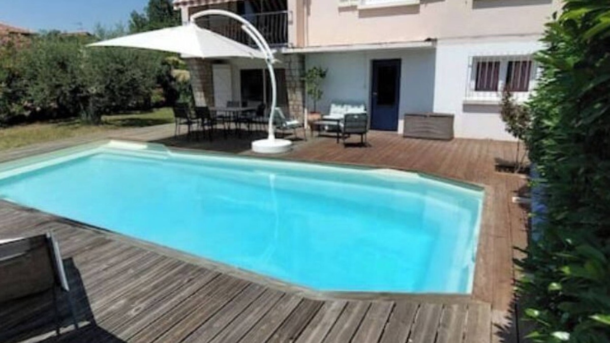 Brignoles House | Maison Calme Avec Piscine de 150 m2 à Proximité du Centre