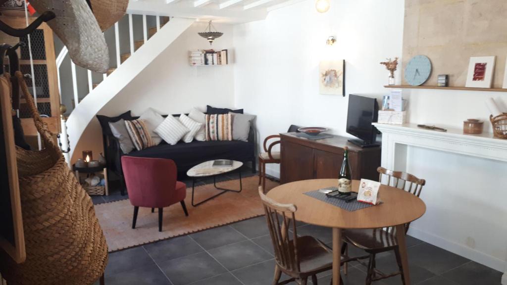 Port-en-Bessin-Huppain House | Maison Camille