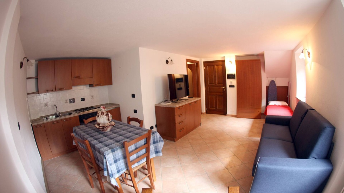 Issogne House | MAISON CASSIUS LO PICHIOT