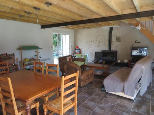 Briantes House | Maison champêtre, cheminées, vidéo projecteur, jeux