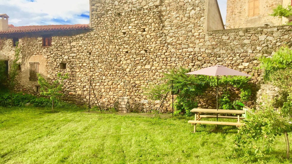 Sahorre House | Maison Charmante au Cœur du Conflent