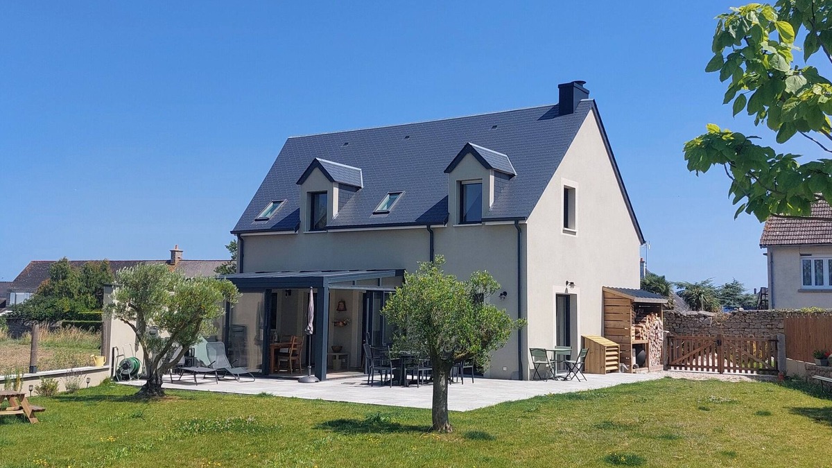 Montfarville House | Maison Classée 4 Étoiles, Proche des Plages et de Barfleur et Accessible à Tous