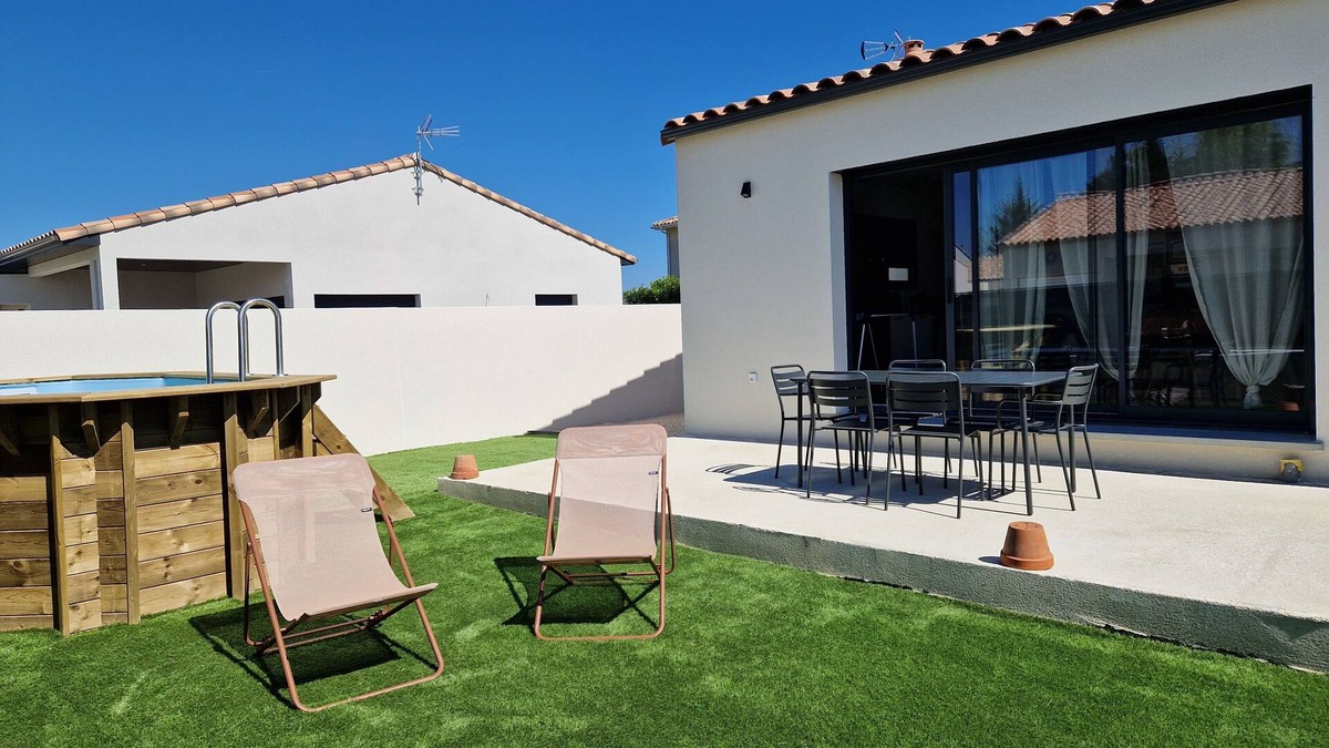 Salleles-d'Aude House | Maison Climatisée Avec Piscine, à 400 m du Canal du Midi. Mer à 30 Minutes