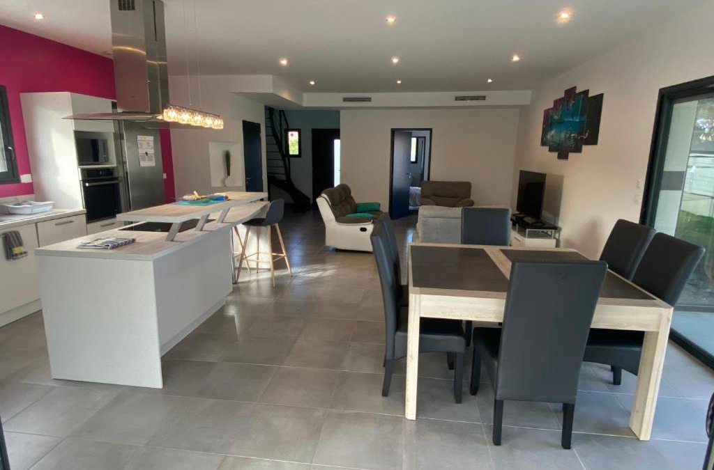 Cornebarrieu Apartment | Maison contemporaine de standing CLINIQUE DES CÈDRES
