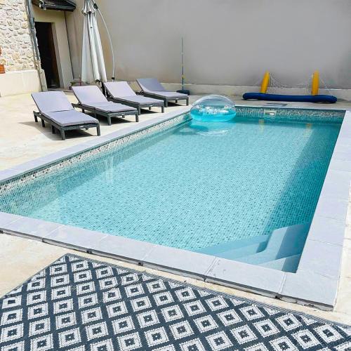 Val-de-Vesle House | Maison cosy avec jardin & piscine chauffée