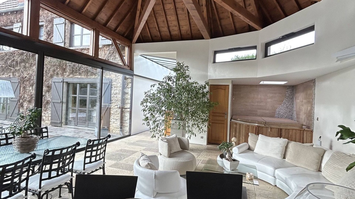 Fauverney House | Maison Coup de Cœur aux Abords de la Côte et de Dijon