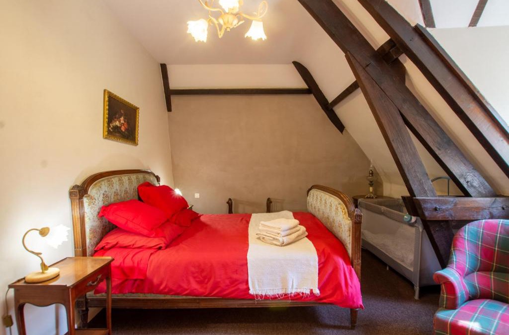 Saint-Amand-de-Vergt Bed & Breakfast | Maison Croix du Sud/Chambre Coquelicot