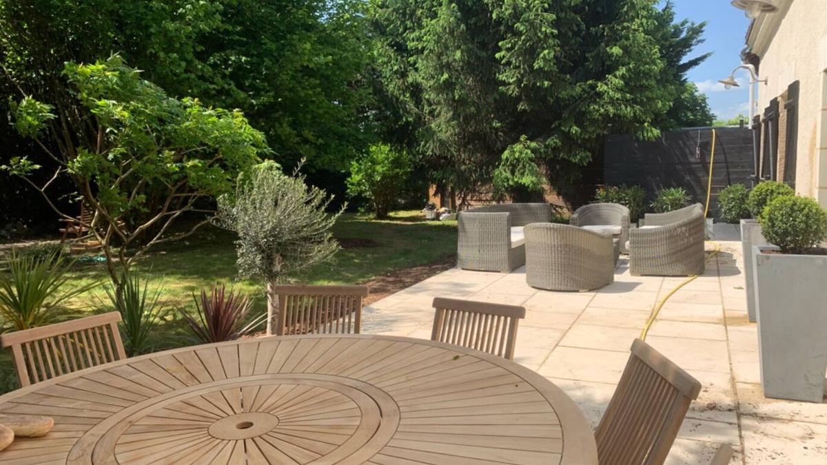 Charentilly House | Maison Déco Avec Jardin Tours Châteaux de la Loire