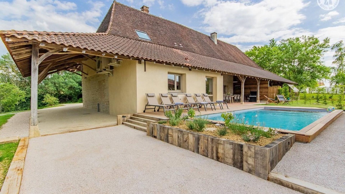 Dommartin-les-Cuiseaux House | Maison de Famille - Dommartin LES Cuiseaux