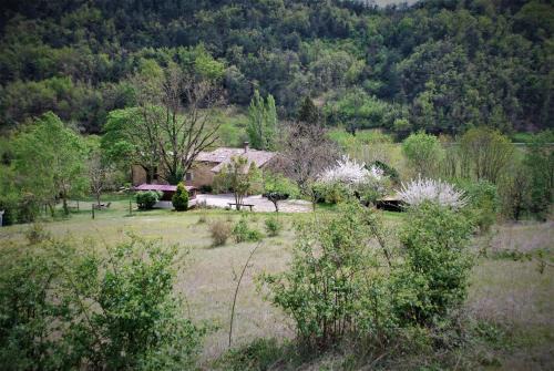 Combovin Bed & Breakfast | Maison d'hôtes Ainsi Soie t-il