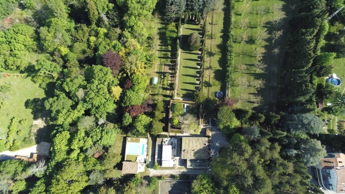 Crest House | Maison Dans un Écrin de Verdure.piscine, Tennis; Idéal Pour se Ressourcer!