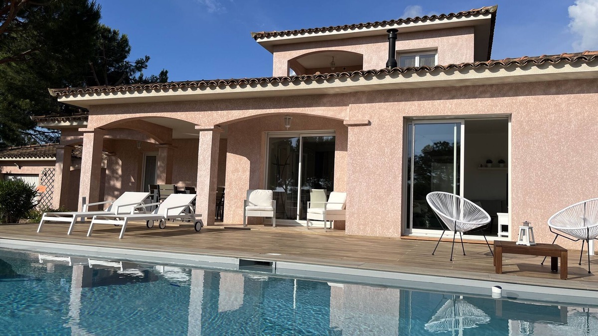 Molini Villa | Maison de 4 Chambres Avec Piscine, Bord de Mer, Porticcio